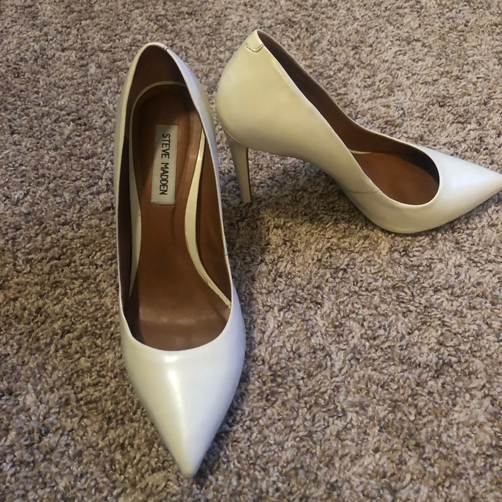 White Steve Madden pumps
